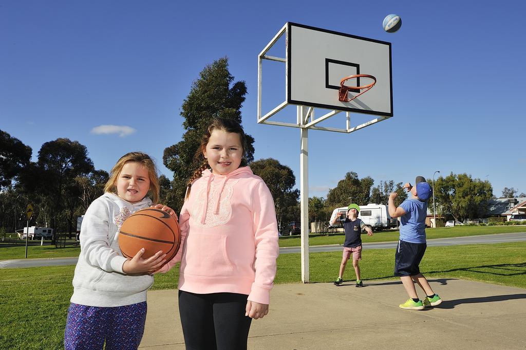 Nrma Echuca Holiday Park Bagian luar foto